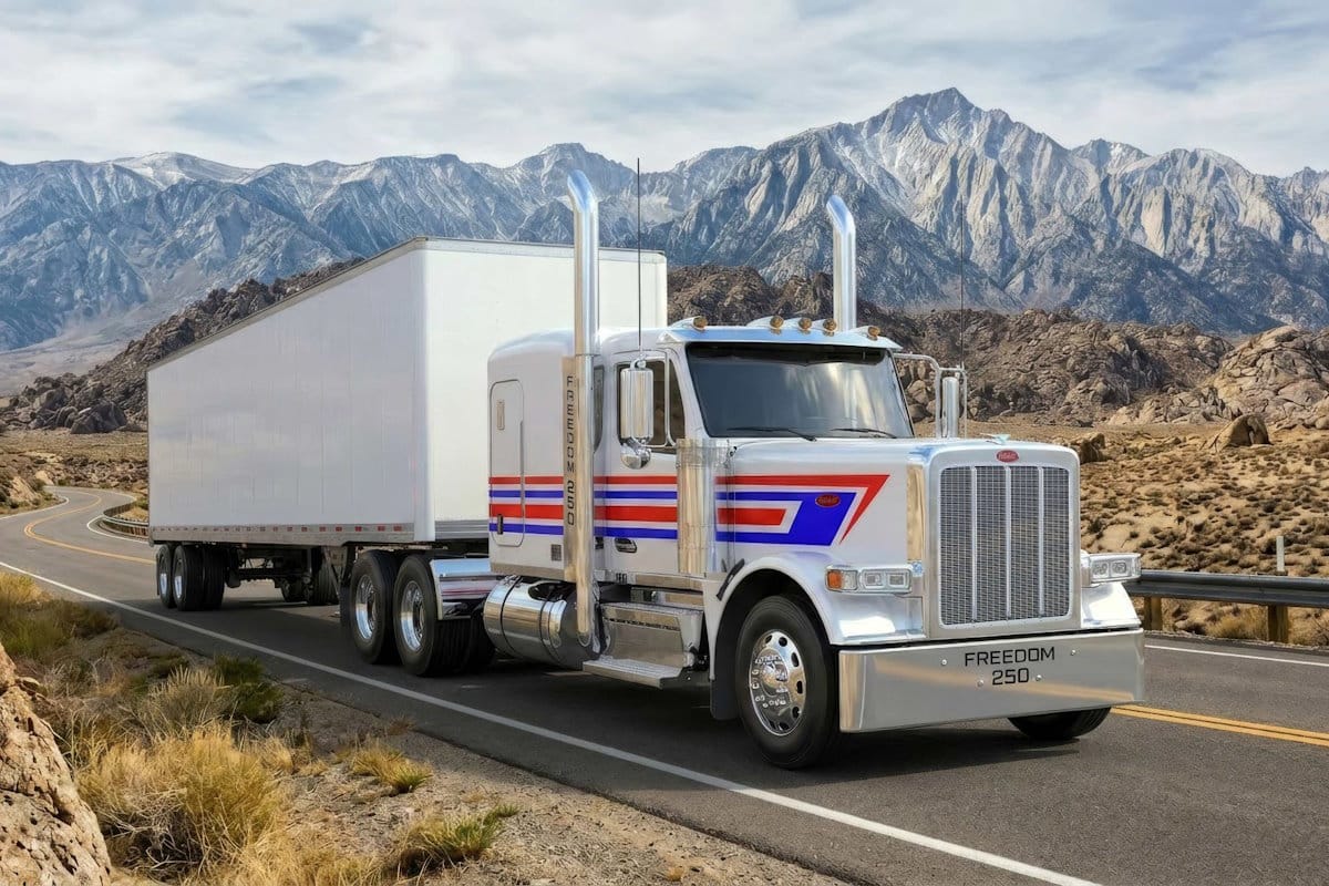 Peterbilt 589 recebe edição especial Freedom 250