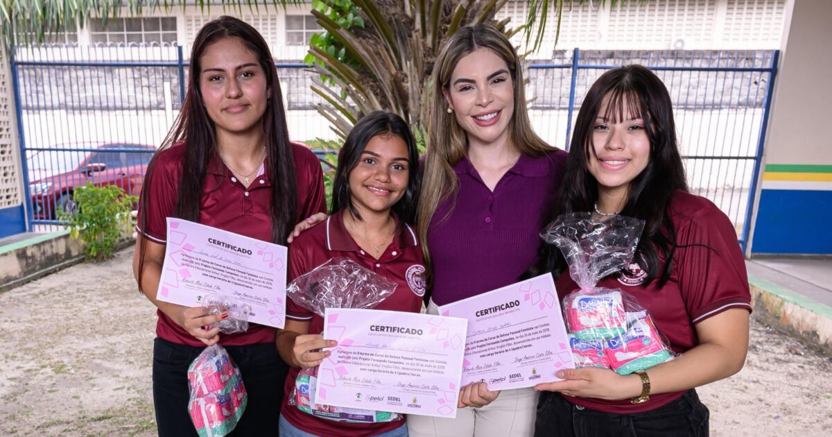 Primeira-damaThaisa Cidade participa de ação de dignidade menstrual para alunas