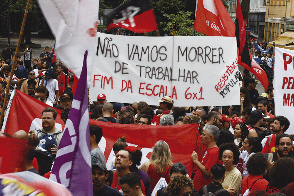 URGENTE: Câmara aprova fim da escala 6×1 por 472 votos a 22