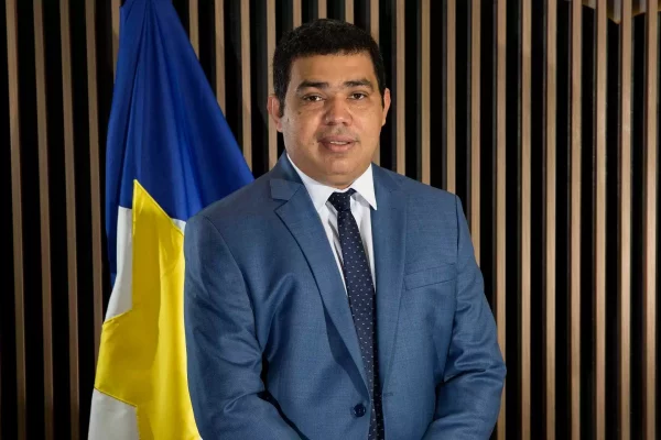 Presidente da Assembleia Legislativa deve assumir como governador interino ainda nesta quinta-feira, 30