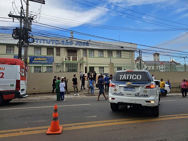 Mailza exonera padrasto de adolescente que atirou em escola após crime em Rio Branco
