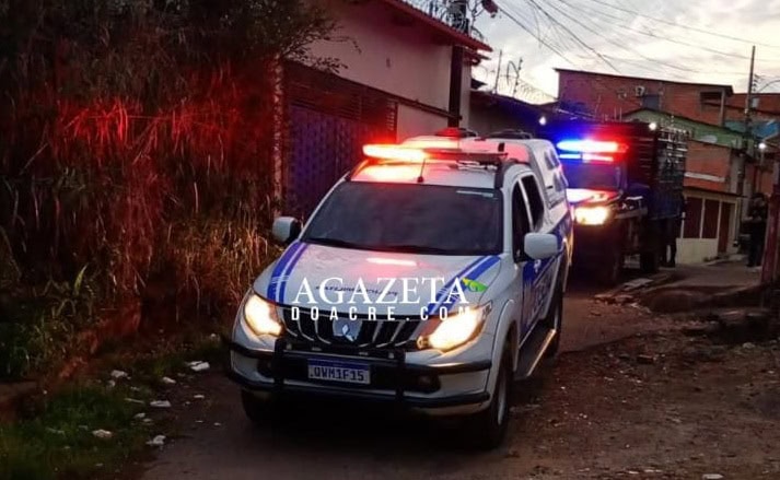 Homem em situação de rua é encontrado morto em via pública no bairro Base, em Rio Branco
