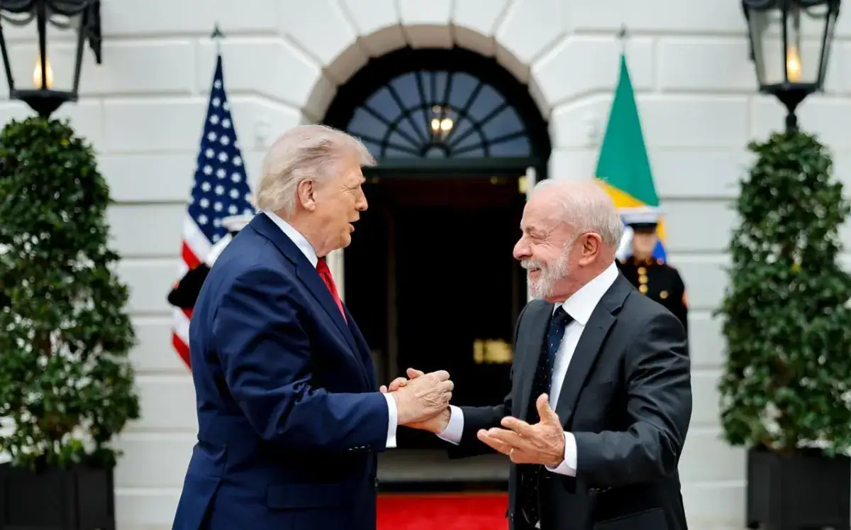 Após reunião, Trump diz que Lula é um “homem bom, cara esperto”