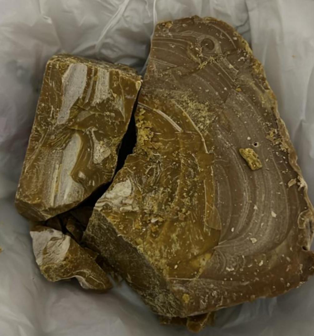 Homem é preso em flagrante com pasta base de cocaína e balança de precisão