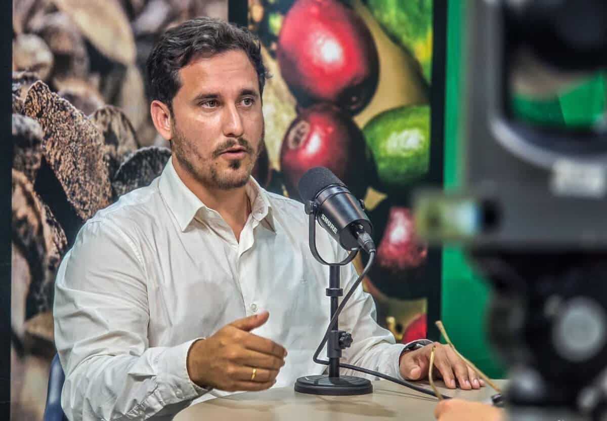 Mapa: dos 9 servidores recém-admitidos, só ficaram 4 no Acre