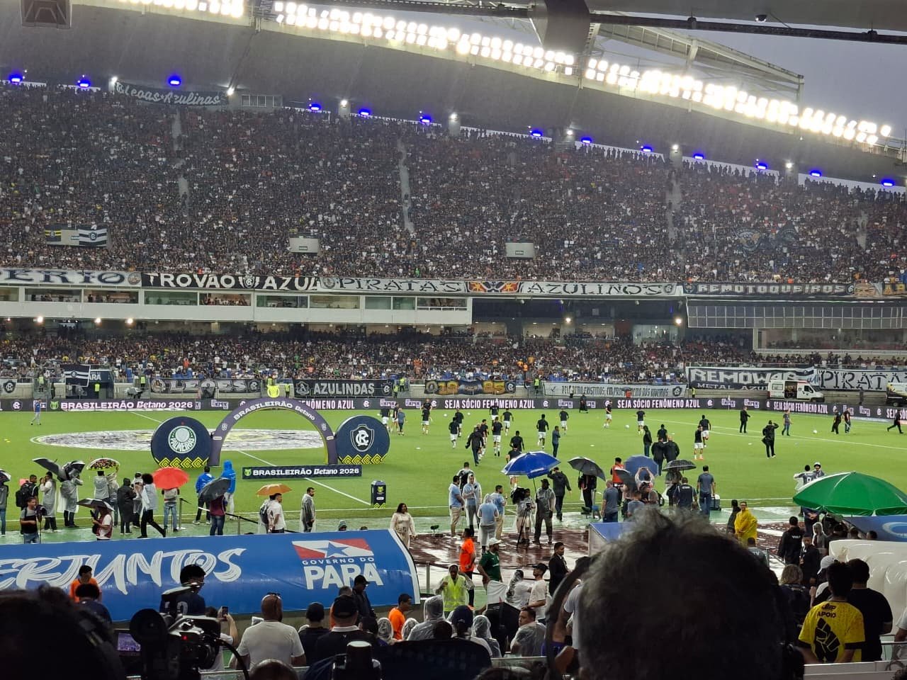 Remo e Palmeiras reiniciam aquecimento e jogo ganha nova previsão de horário