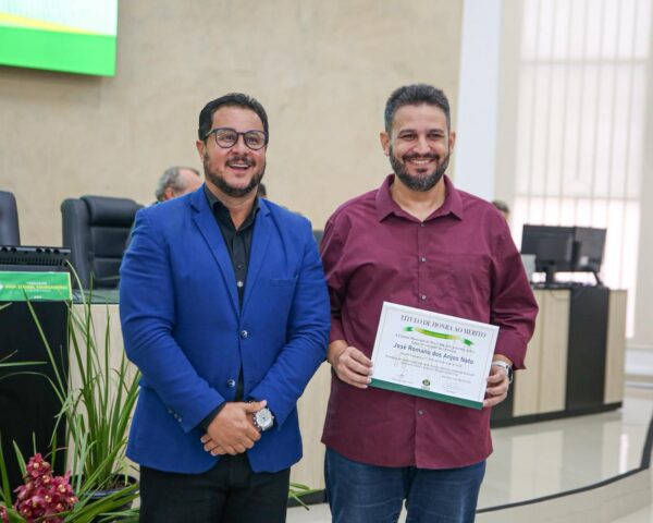 Jornalista Romano dos Anjos recebe título de Honra ao Mérito da Câmara de Boa Vista