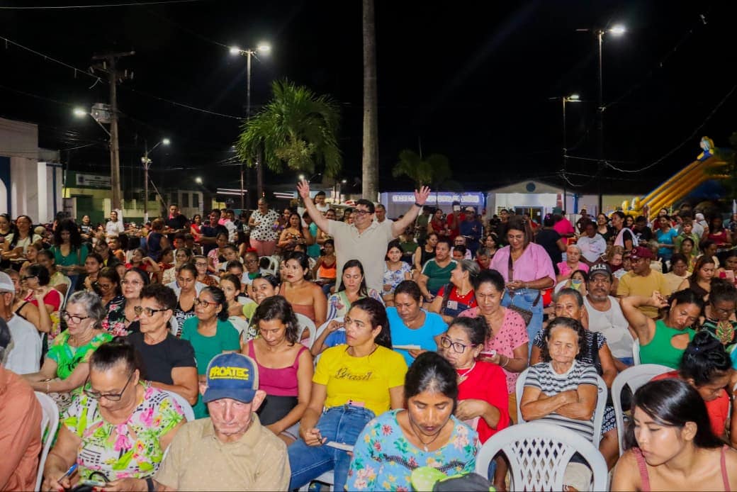 Carlinhos do Pelado realiza festa para as mães com dezenas de prêmios