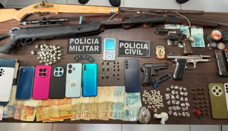 Quatro são presos e cinco armas apreendidas em operação contra o tráfico Guimarães
