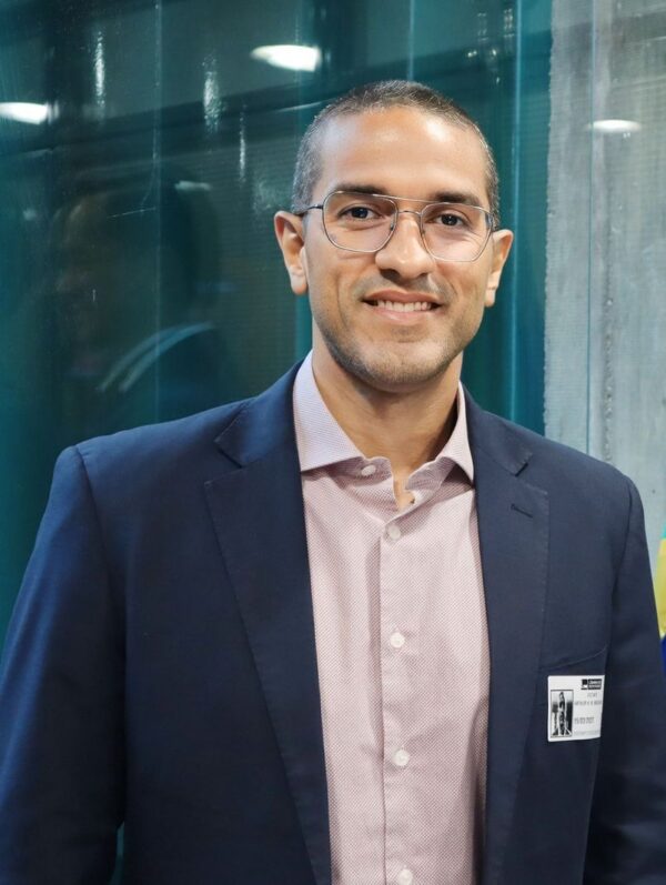 Juiz revoga liminar e autoriza atos de campanha para Arthur Henrique