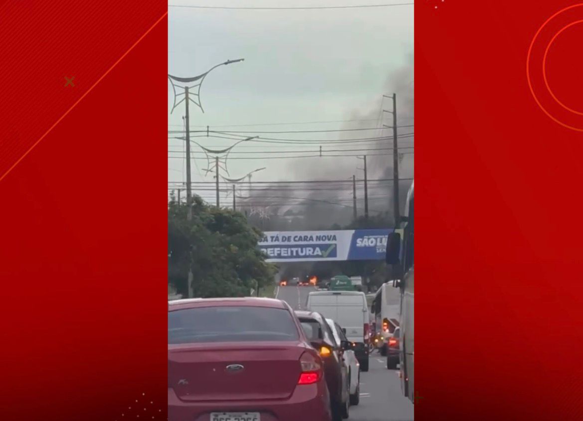 Moradores bloqueiam Avenida Daniel de La Touche em protesto por falta de água e problemas de infraestrutura