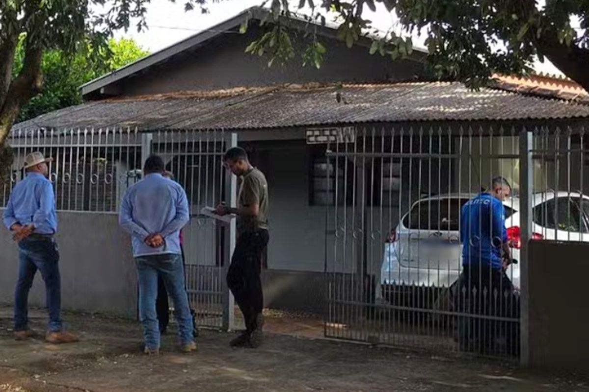 Jovem é encontrada morta com sinais de violência dentro de casa…