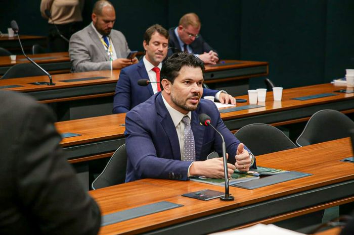 Deputado do Amapá tem proposta aprovada para impedir “contra-ataque” de bancos contra consumidores – SelesNafes.com