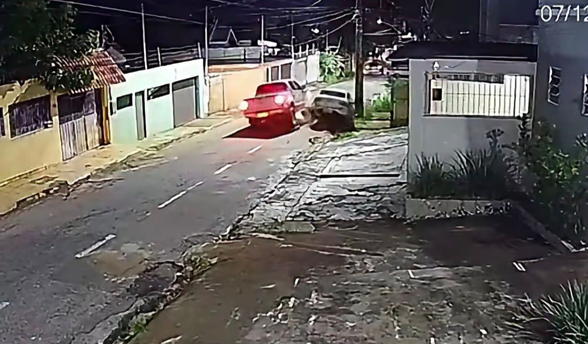 Rua registra nova batida de caminhonete em menos de 24 horas