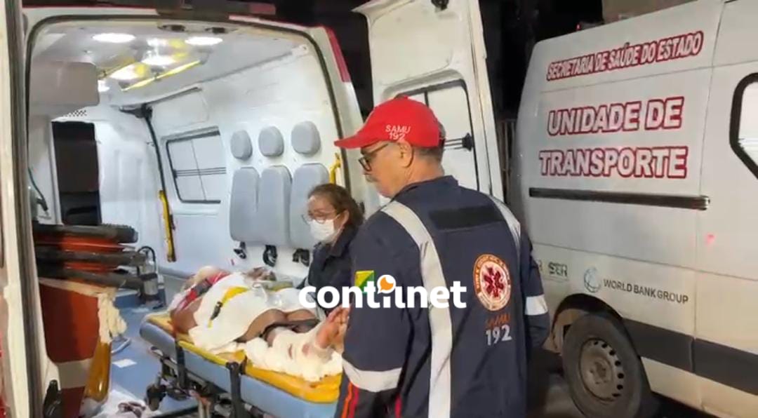 Mulher de 28 anos fica ferida em colisão de motos aquáticas