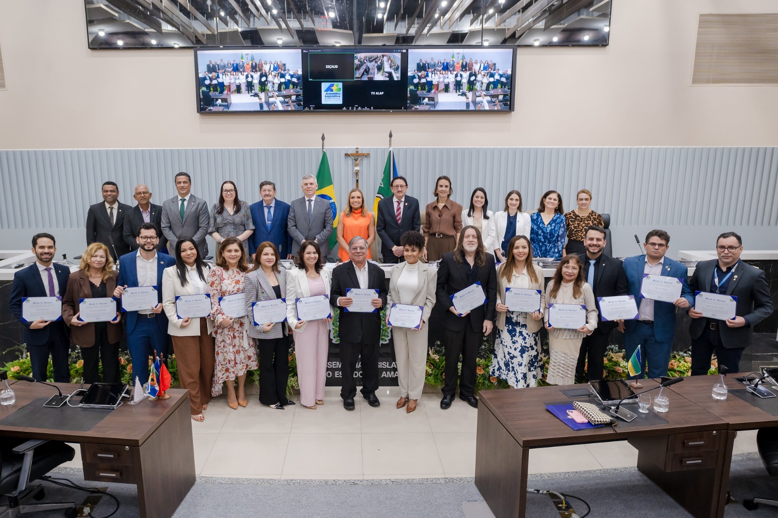 Auditores do TCE-AP são homenageados em sessão solene no Parlamento amapaense – Diário do Amapá