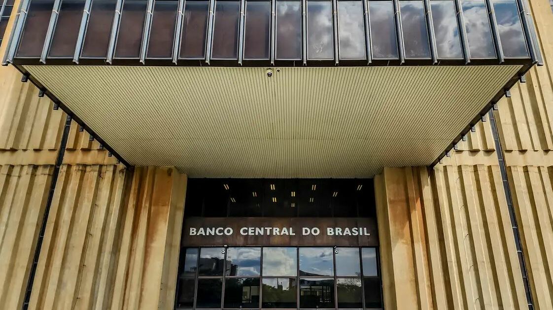 BC reforça segurança em transferências eletrônicas para exterior