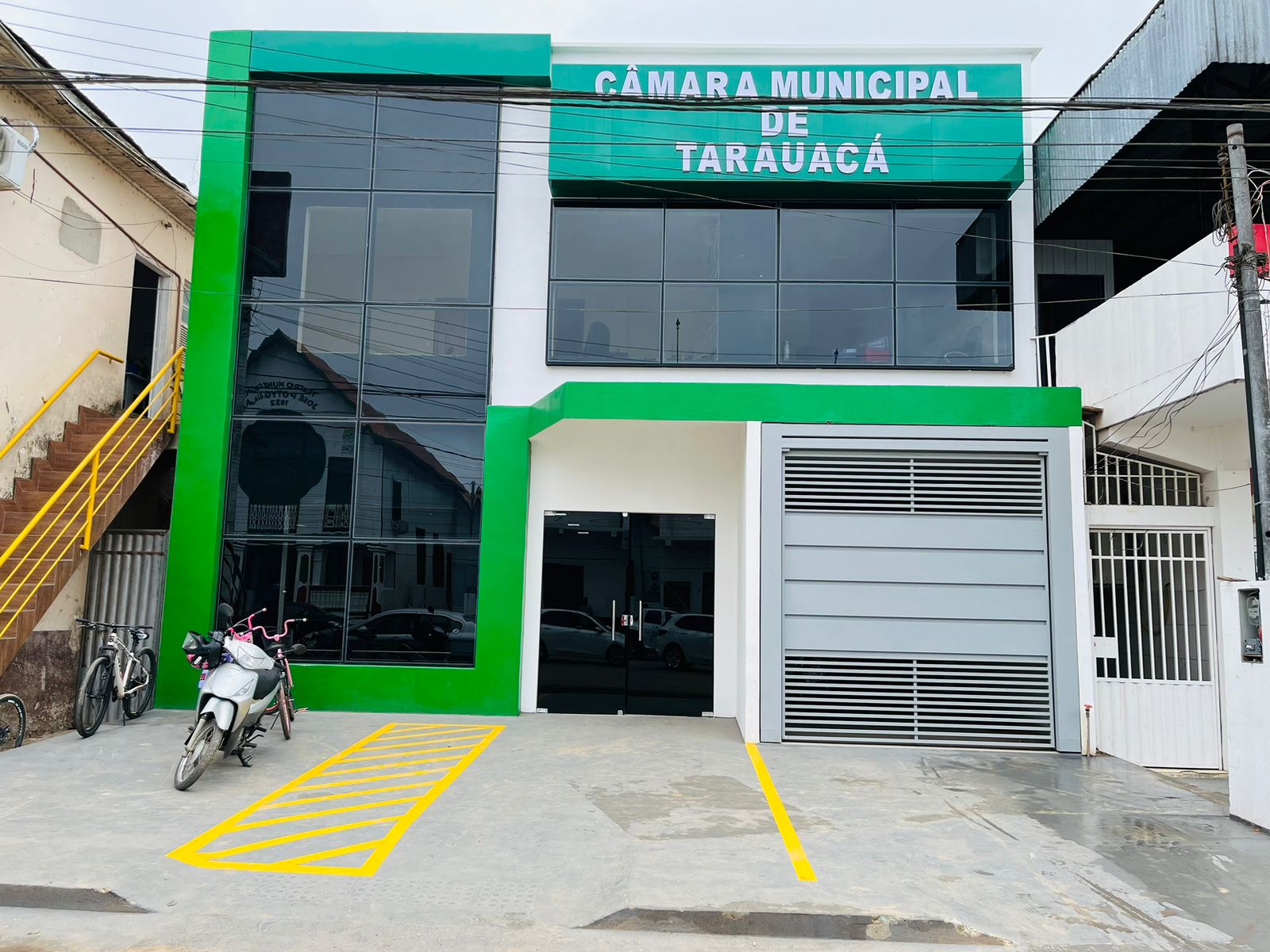 Câmara vira alvo de liminar por contratar escritório de advogado recém-formado