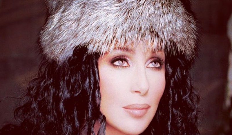 veja a carreira de Cher, que completa 80 anos