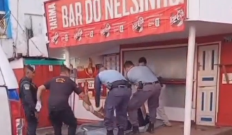 homem conhecido como ‘Jacaré’ é encontrado morto dentro de bar no AM