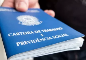 Projeto propõe selo para empresas que contratarem jovens no primeiro emprego