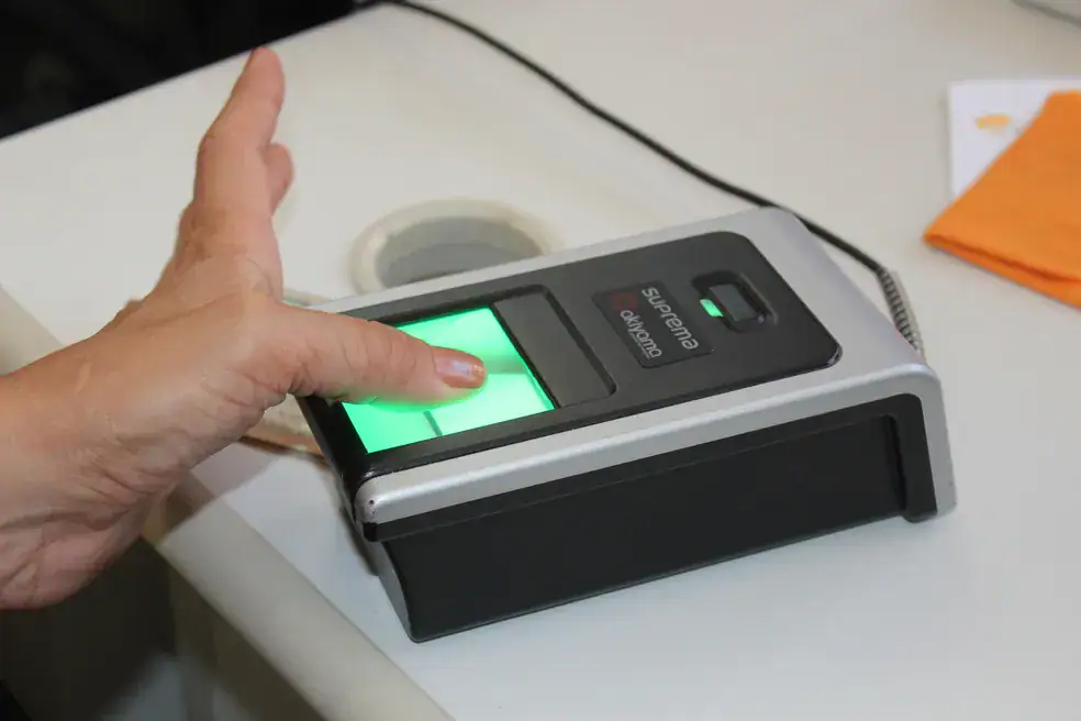 Beneficiários de programas sociais devem realizar cadastro biométrico até 31 de dezembro de 2026