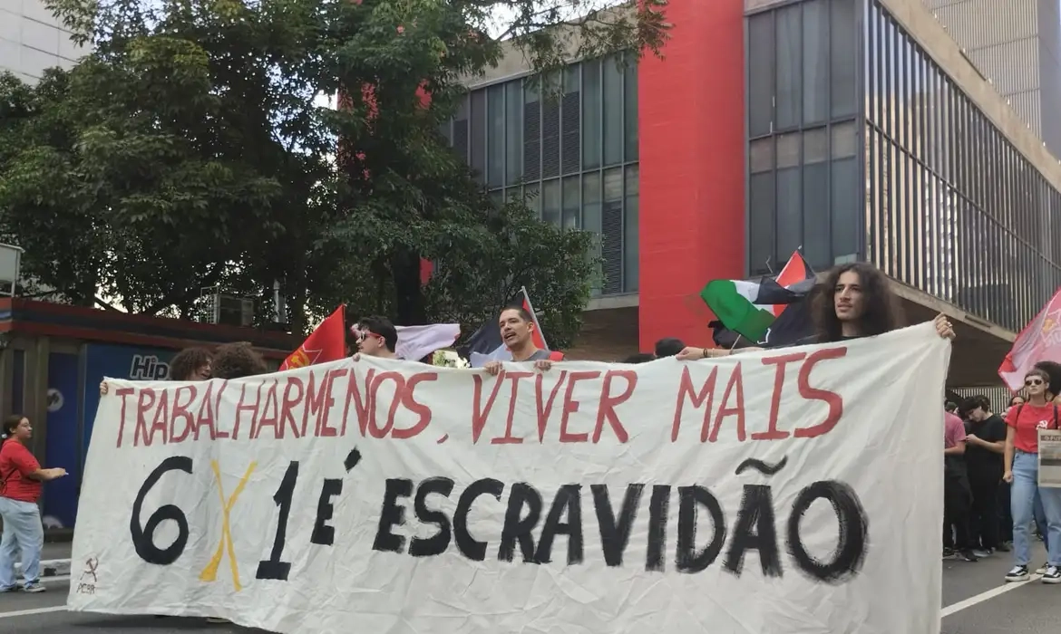 Esquerda aposta no fim da escala 6×1