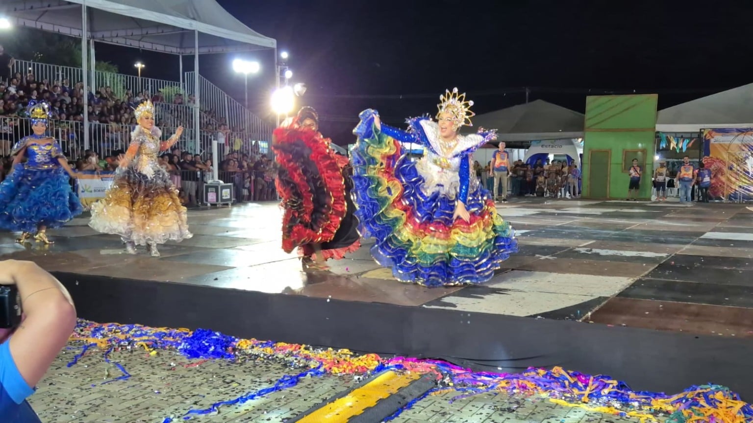 Festival de Quadrilhas Juninas lota arquibancadas em Boa Vista