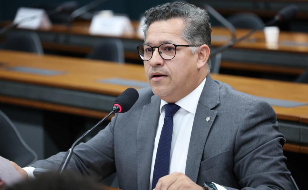 Dorinaldo Malafaia denuncia parlamentares que propõem fim da escala 6×1 em dez anos – Diário do Amapá