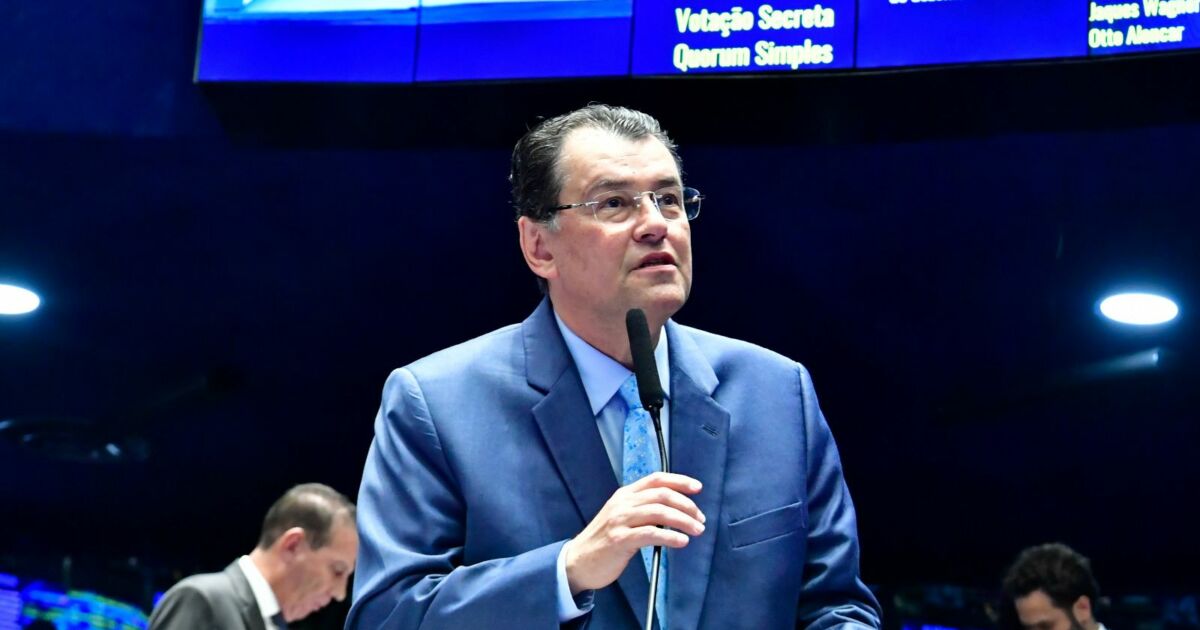 Eduardo Braga propõe lei para fiscalizar ONGs com verba externa
