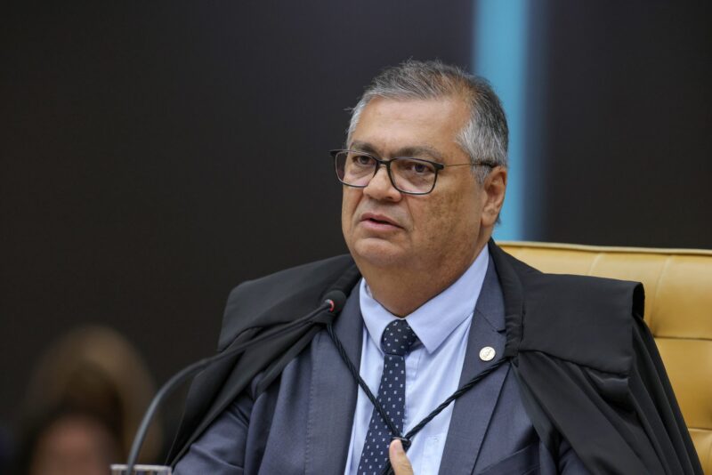 Dino proíbe criação de novos “penduricalhos” para juízes e membros do MP