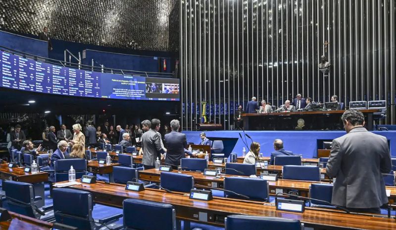 Senado aprova projeto que cria contrato de primeiro emprego para jovens