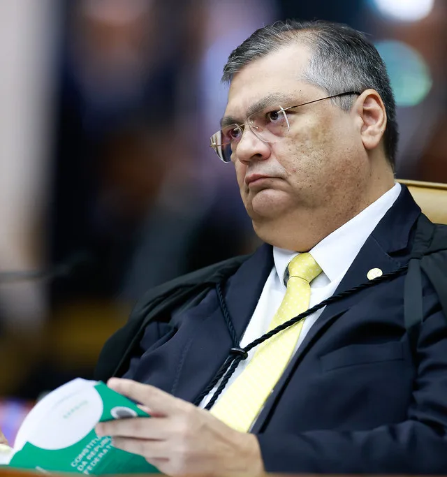 Dino mantém eleição suplementar, mas decisão compromete candidatura de Arthur