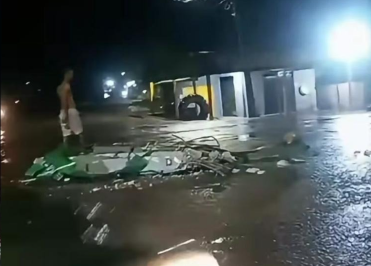 Acidente na PA-151 destrói monumento na entrada de Mocajuba durante a noite