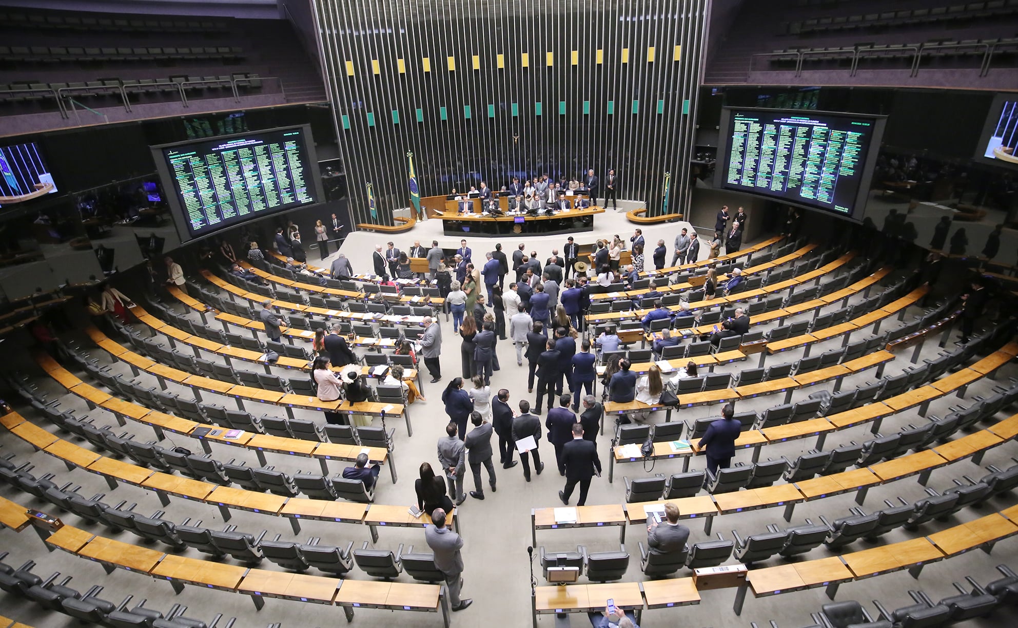 Câmara aprova política nacional para minerais críticos e estratégicos