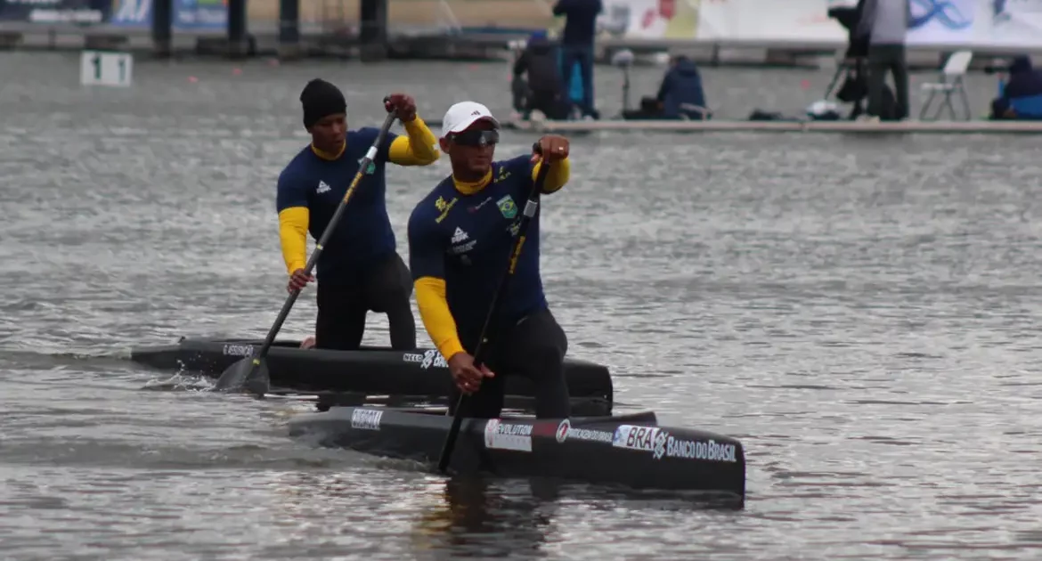Brasil leva dois ouros na Copa do Mundo de canoagem e paracanoagem