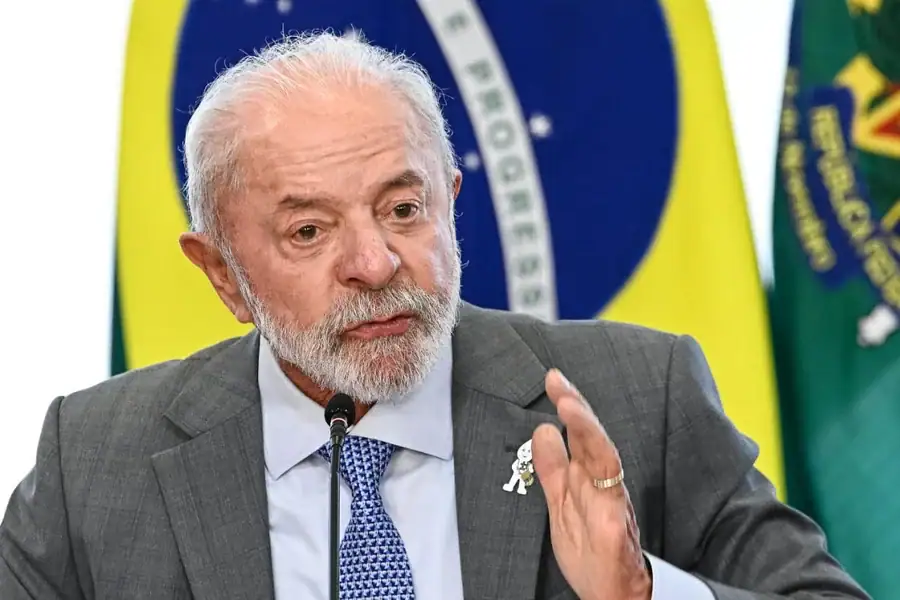 Lula reage após ser questionado sobre áudio de Flávio Bolsonaro para Vorcaro
