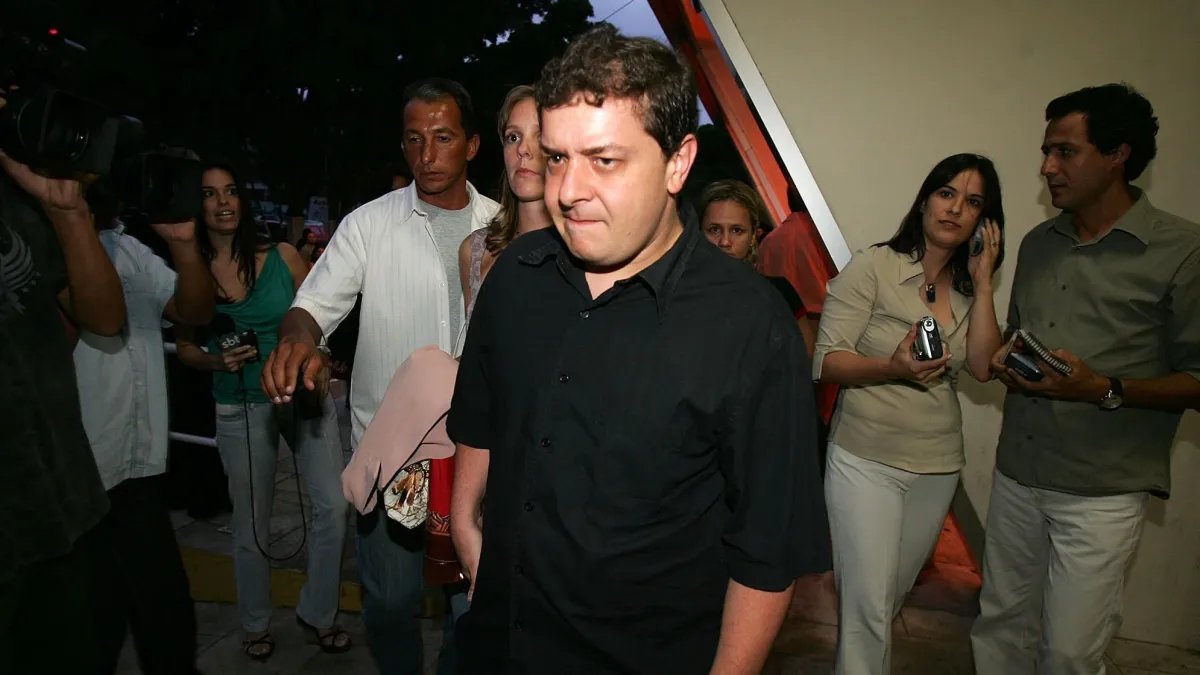Oposição critica troca de delegado de Lulinha pela PF em momento sensível
