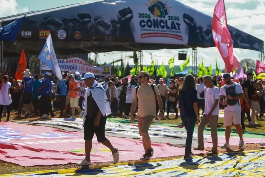 PEC do fim da escala 6×1 pode abrir caminho para jornada 4×3; entenda