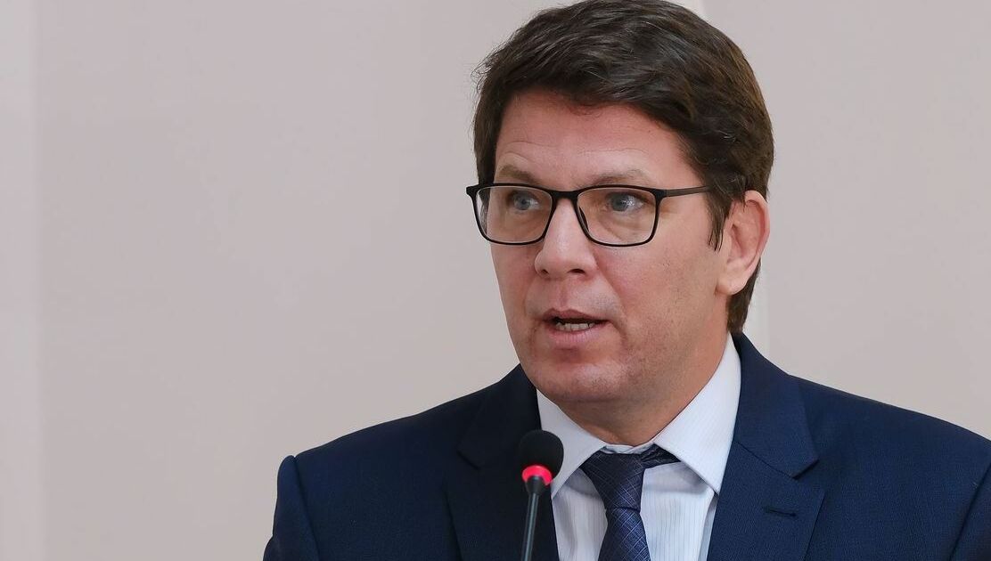Mário Frias viajou para o exterior sem autorização da Câmara