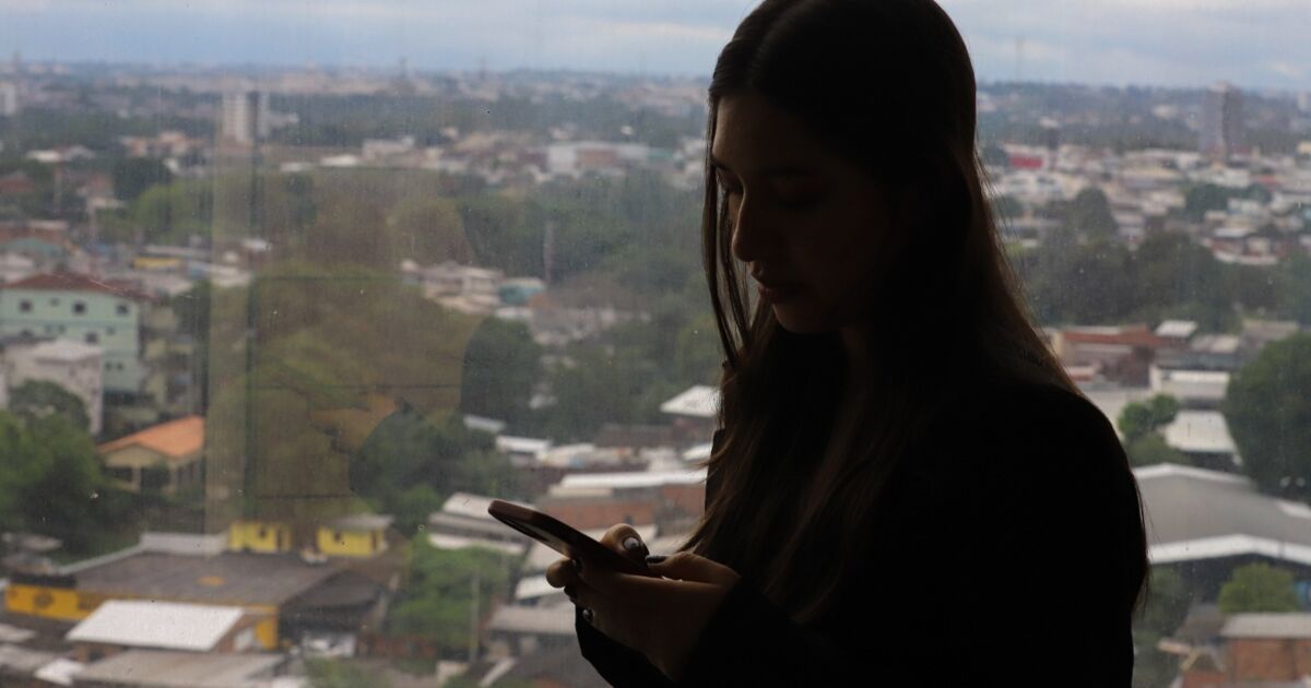 Entenda o impacto das novas leis de proteção às mulheres no ambiente digital