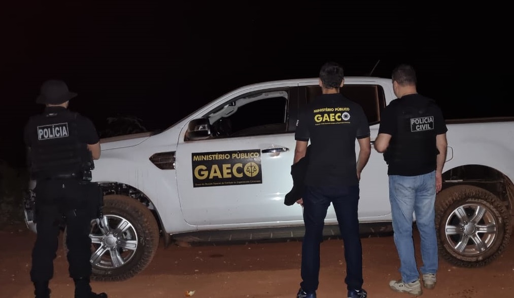 Operação em Buriticupu: Viaturas do Gaeco são vistas na residência do prefeito João Carlos