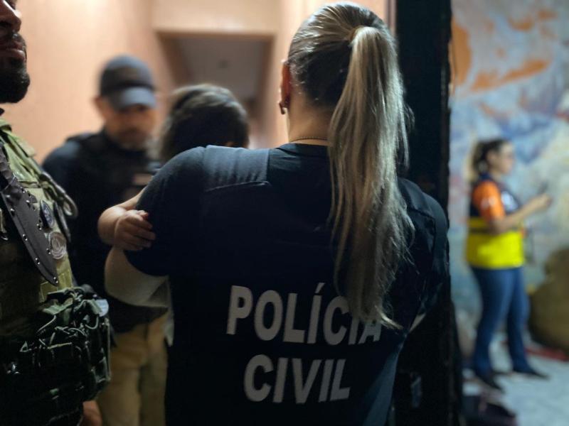 Operação resgata bebês em situação insalubre e fecha festa em Manaus