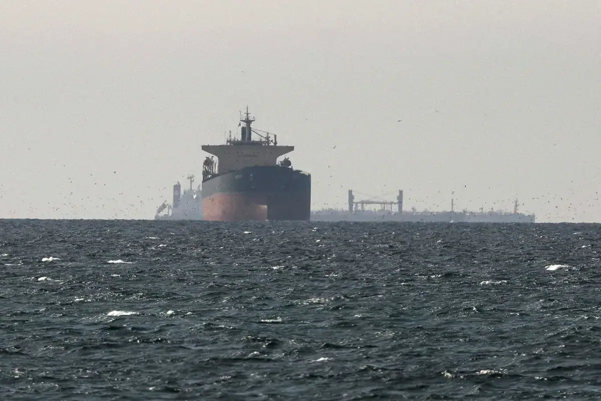 EUA dizem que atingiram alvos do Irã após ataques contra navios em Ormuz