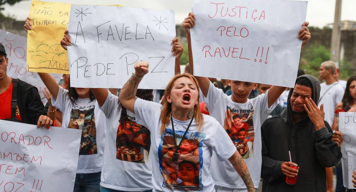 Pesquisa revela que 9 em cada 10 moradores de favelas reprovam operações policiais