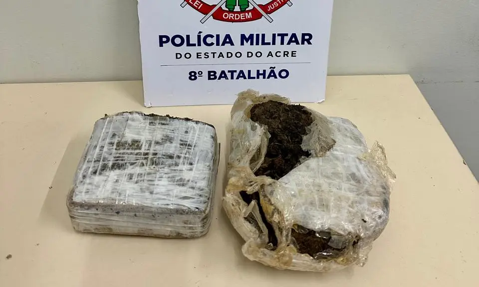 Adolescente é flagrada com quase um quilo de maconha no Acre