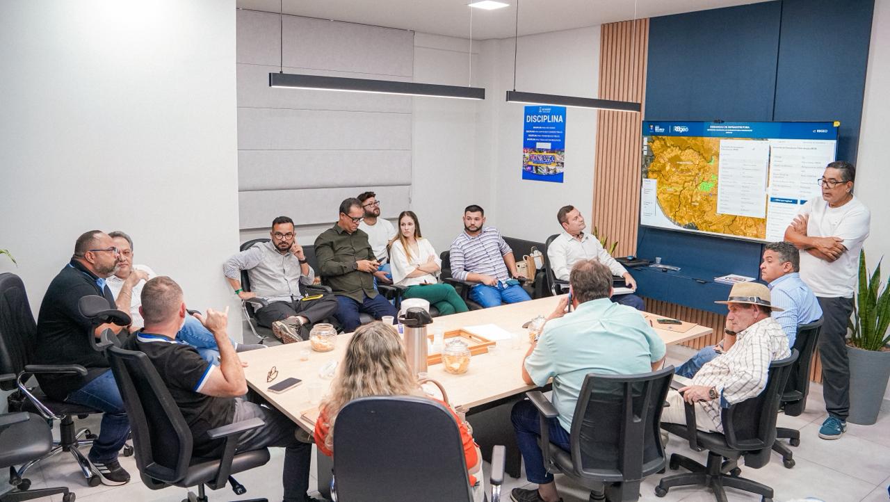 Alysson avalia resultados do programa Prefeitura nas Ruas e planeja novas ações