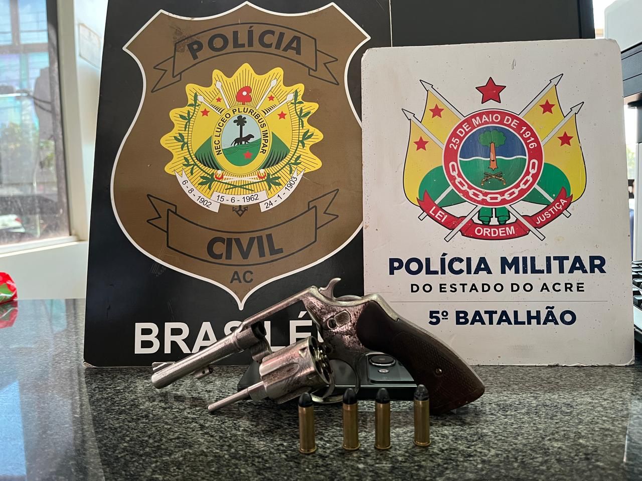 Integrante de facção é preso armado após ataque a tiros