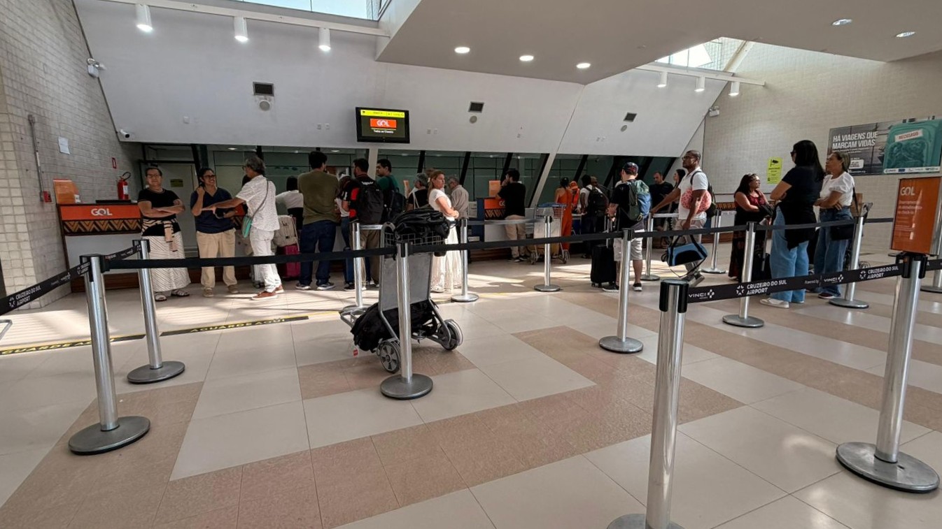 Problema em aeronave da Gol deixa passageiros retidos em Cruzeiro