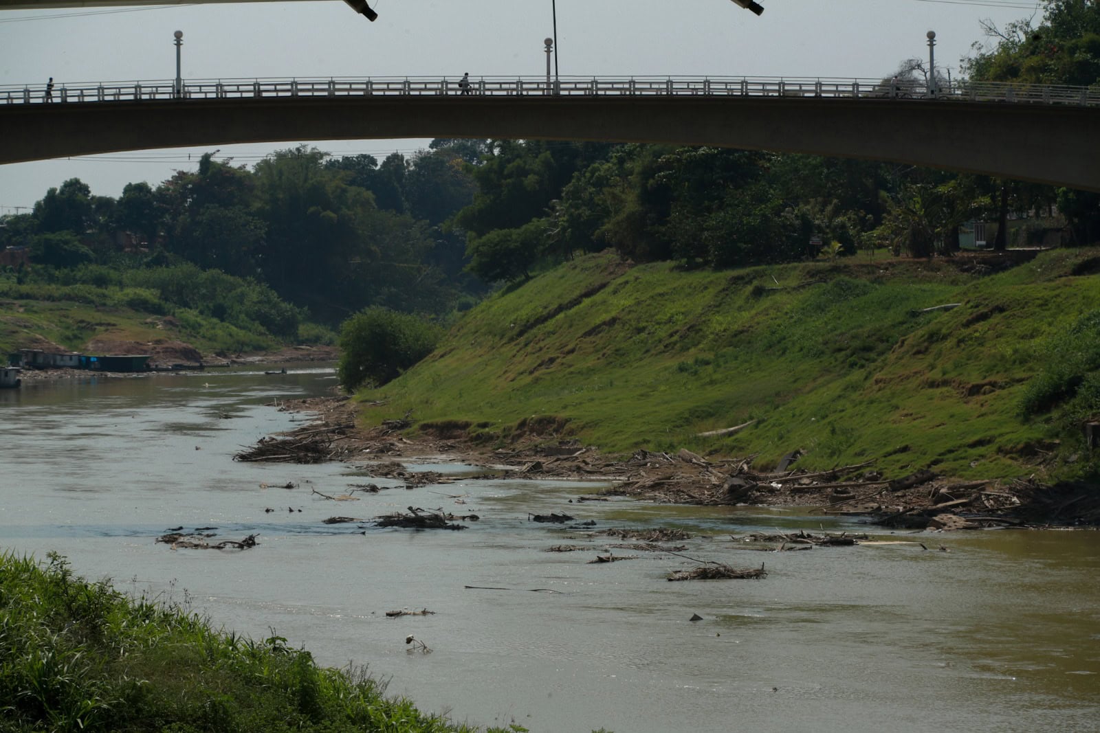 Medição aponta nova redução de 7cm no leito do Rio Acre